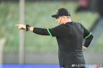 b体育官网-比利奇：比赛尾声有点紧张 不奢望能和金玟哉一起