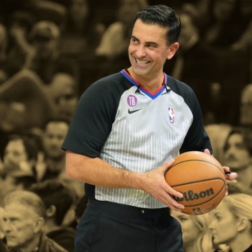 b体育平台-键盘侠|篮球不会说谎&amp;火箭输得不冤！乌度卡就爱小贾 不上谢泼德