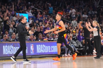 b体育官方网站-奥特谈先发安排：考虑到了狄龙的作用 我们很认可吉莱斯皮的表现